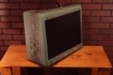 Pelle di serpente 3D squamosa