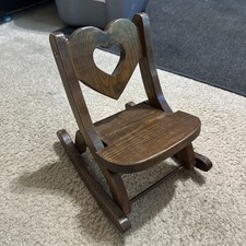 Vecchia sedia a dondolo