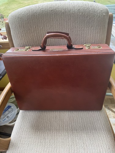 American tourister briefcase - american,