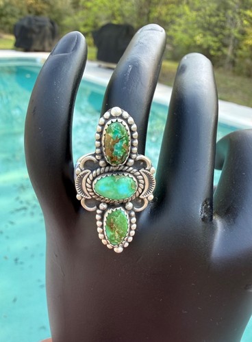 Anello nuovo con - , etichette