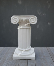 COLONNA CON CAPITELLO IONICO