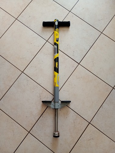Pogo stick - pogo,