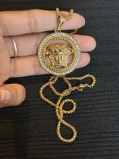 Set collana e ciondolo Versace