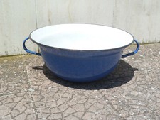 Raro catino smaltato con due manici