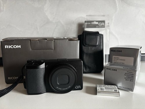Ricoh iii scatti - ricoh, x
