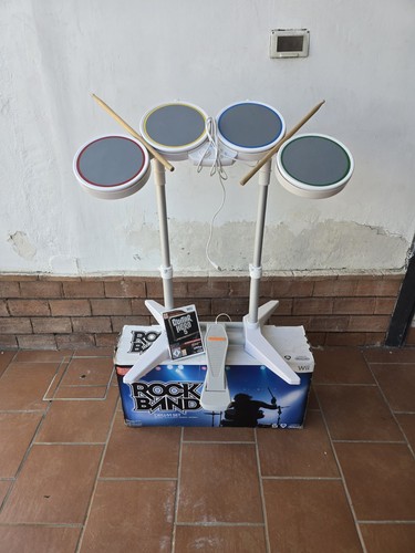 Rock band wii set - wii, guitar