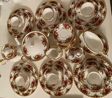 Servizio da tavola completo