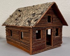 Antica capanna di tronchi in legno XIX secolo modello casa giocattolo arte popolare primitiva americana