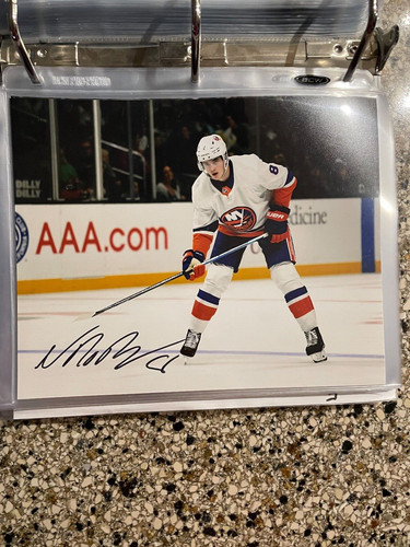 Noah dobson signed autographed - dobson,