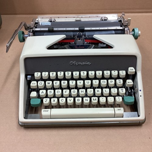 Macchina scrivere vintage - da,