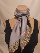 Fazzoletto di seta borbonese