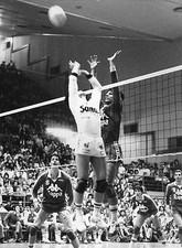 FOTOGRAFIA PALLAVOLO  SANTAL PARMA ROBE DI KAPPA TORINO 1984