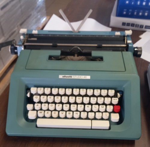 Macchina scrivere - da,