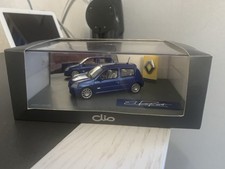 RENAULT CLIO SPORT RS 2.0 16V Jean RAGNOTTI 2002 Bleu UNIVERSAL HOBBIES 1:43