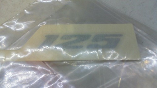 Emblema 125 sixteen - 125, suzuki