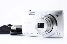 Nikon Coolpix S3500 argento