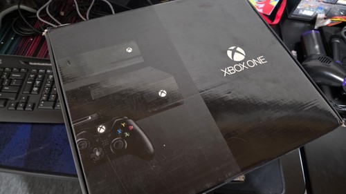 Microsoft xbox one - microsoft, day