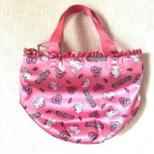 Charmy Kitty Con Etichetta