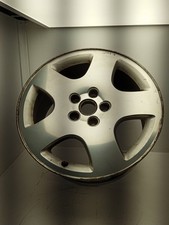 4D0601025B CERCHIONE IN LEGA /