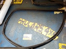 guarnizione vetro porta anteriore sinistra suzuki sj410/sj413/samurai