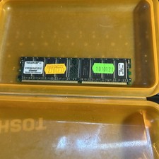 512 MB. Tipo: DDR1 SDRAM (PC2100). Velocità: 266 MHz.