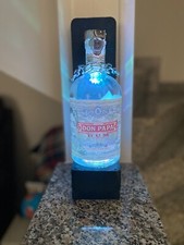 portabottiglie led e legno 