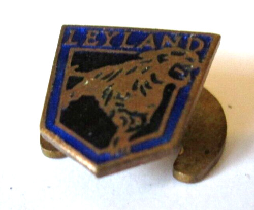 Leyland tiger buttonhole 1950s - tiger,