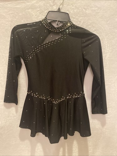 Black ice skate - ice, dress