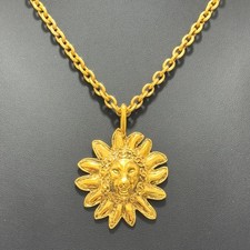 Collana medaglia leone CHANEL