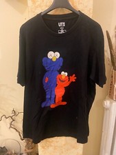 T-Shirt Kaws x Uniqlo Tee Nera Size: L 