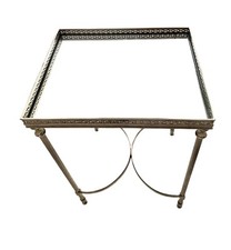 Tavolino Laterale Metallo Argento con Specchio Piano Viste Globali Design Vintage Accento Stand