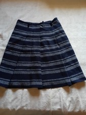 Gonna di lana ,sfiziosa