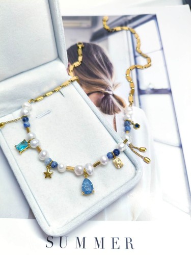 Collana artigianale con pietre