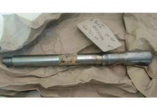 PERNO NUOVO RUOTA ANTERIORE GUZZI LE MANS 2 CX 100 NOS FRONT AXLE  146 141 55