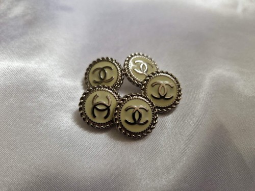Lotto bottoni chanel - 5,