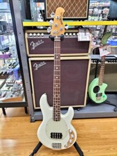 MUSIC MAN StingRay Special