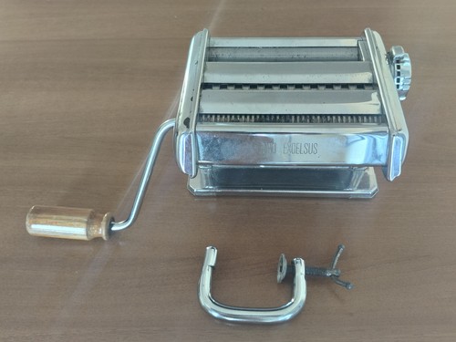 Macchina pasta vintage