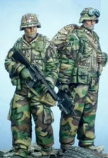 Modellino statuina resina 1/35 kit 2 soldati americani moderni marines Iraq guerra esercito non dipinto