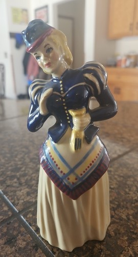 Statuina ceramica donna
