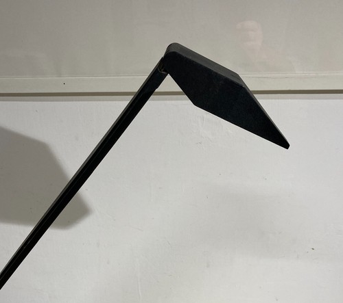DESIGN-LIGHTING-SUGGESTIVE