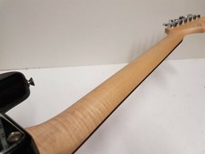 SQUIER by FENDER STRATOCASTER