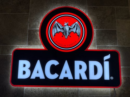 Bacardi rum bat illumina - bat,
