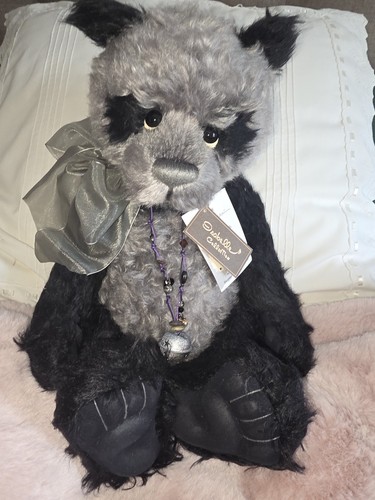 Charlie bears endeavour 2011 - charlie,