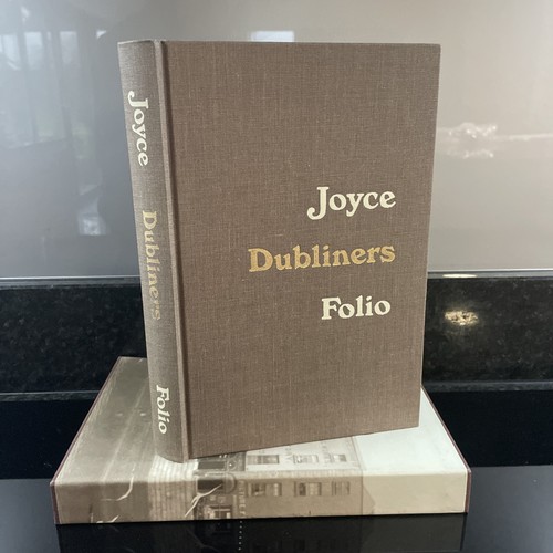 Folio society dubliners by - -,