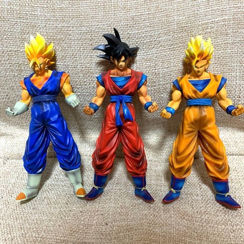 Dragon ball super - ball, saiyan