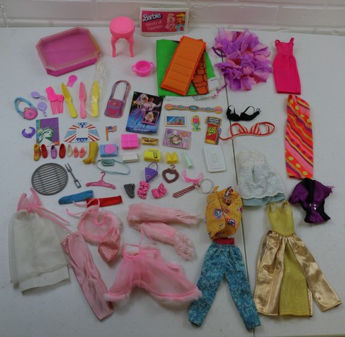 Lotto accessori vestiti - 70,