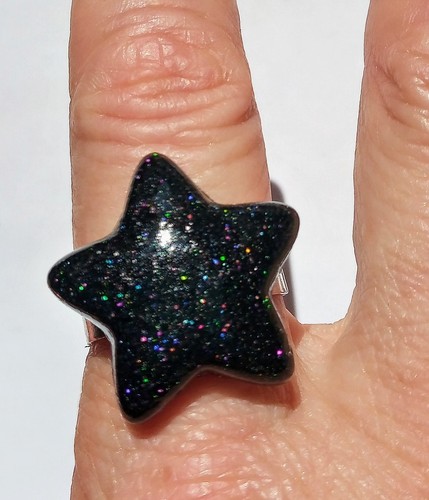 Anello glitterato scintillante