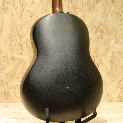 Adamas ovation - by,