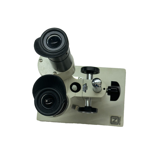 Microscopio stereo binoculare