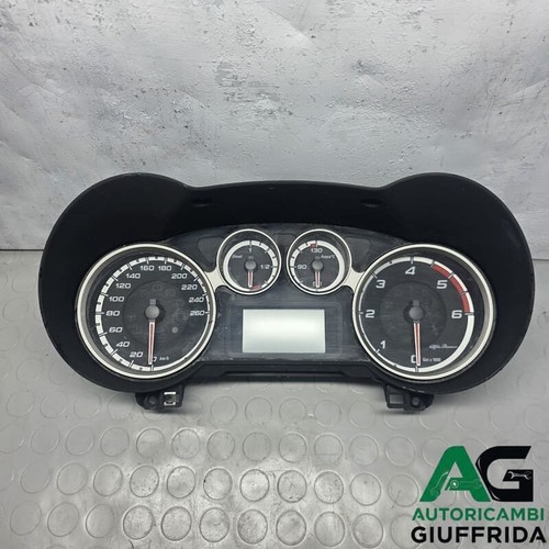 Quadro strumenti alfa romeo - quadro,